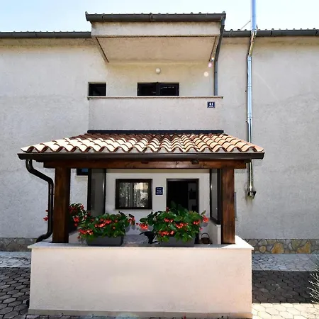 Irena Arvaj Apartment *