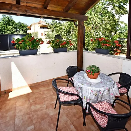 Apartment Irena Arvaj