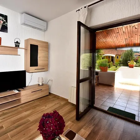 Irena Arvaj Apartment *