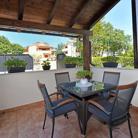 公寓 Irena Arvaj 波雷奇