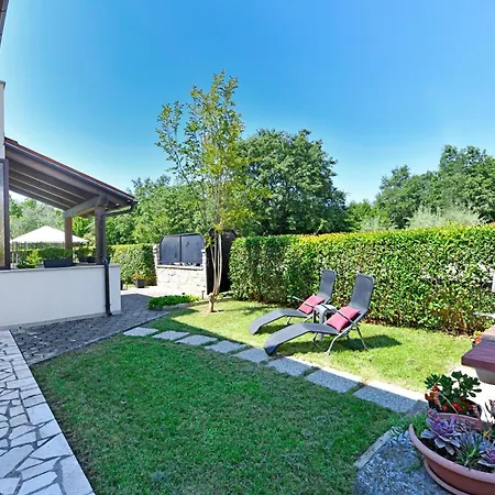 Irena Arvaj 波雷奇