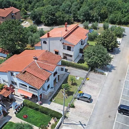 Apartment Irena Arvaj