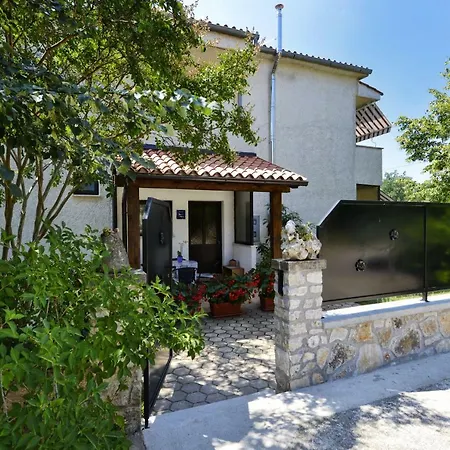 Irena Arvaj Apartment Porec