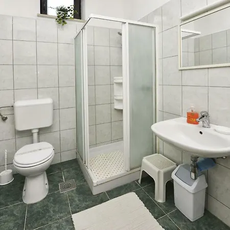 Irena Arvaj Apartment Porec