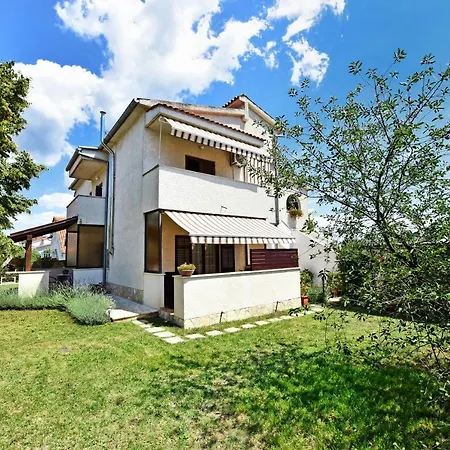 Irena Arvaj Appartement *